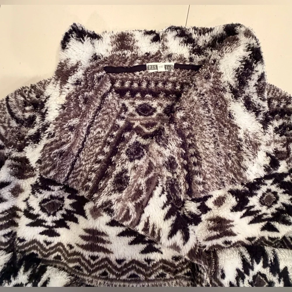 P.J. Salvage | The Cozy Cardigan. Size: L